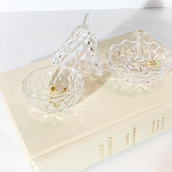 Vintage CRYSTAL CUT GLASS PEAR SHAPED TRINKET DISH / Made in Italy / 4 inches - Picture 8 of 10